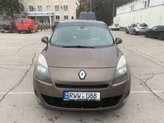 Renault Grand Scenic foto 2