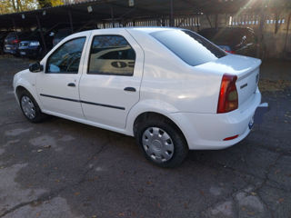 Dacia Logan foto 3