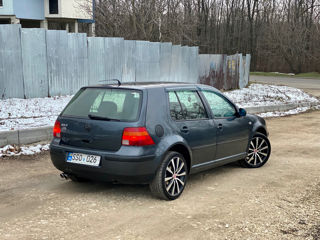 Volkswagen Golf foto 4