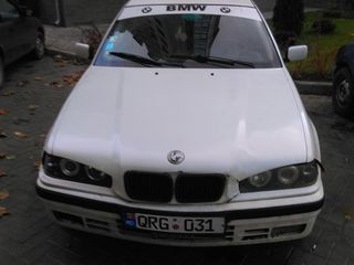 BMW 3 Series foto 3