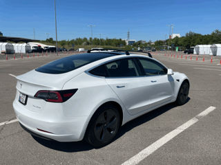 Tesla Model 3 foto 2