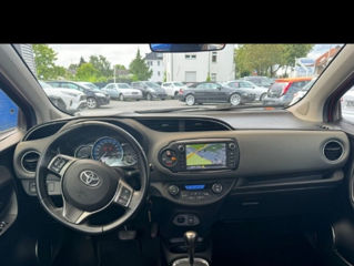 Toyota Yaris foto 8