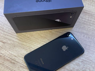 Продам iPhone 8 2/64 GB