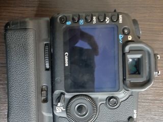 Canon EOS 5D mark II cu grip(practic nou). foto 3