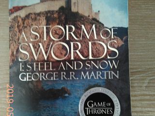 Cartile Game of Thrones / A Song of Ice and Fire in engleza foto 3