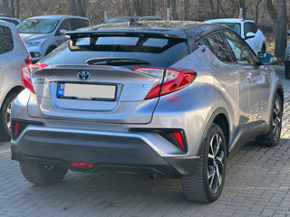 Toyota C-HR foto 3