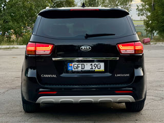 KIA Carnival foto 4