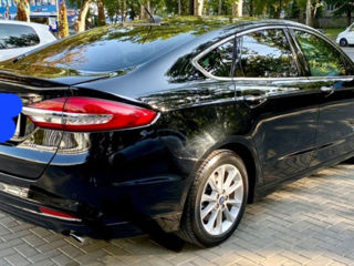 Ford Fusion foto 3