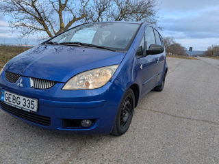 Mitsubishi Colt foto 2