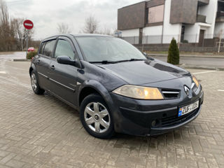 Renault Megane foto 2