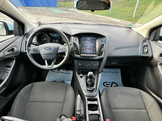 Ford Focus foto 6