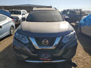 Nissan Rogue foto 2