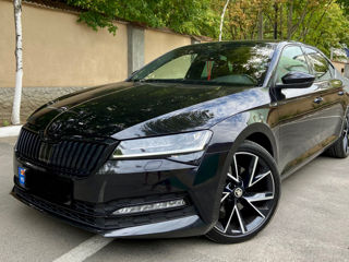 Skoda Superb foto 2