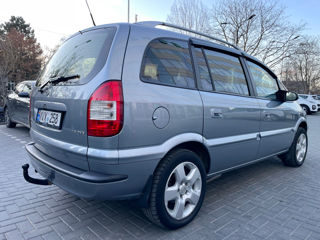 Opel Zafira foto 4