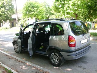 Opel Zafira foto 3