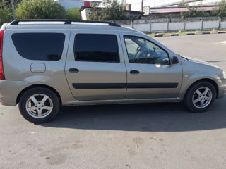 Dacia Logan foto 2