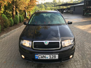 Skoda Fabia foto 2