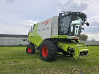 Claas tucano 440 foto 2
