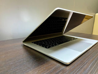 MacBook Air 15" 2023 M2 16GB ram 256GB SSD Silver foto 4