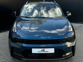 Lynk & Co 01 foto 2