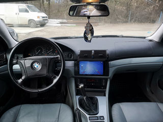 BMW 5 Series foto 9