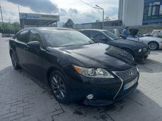 Lexus ES Series