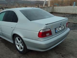 BMW 5 Series foto 3