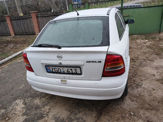 Opel Astra foto 2