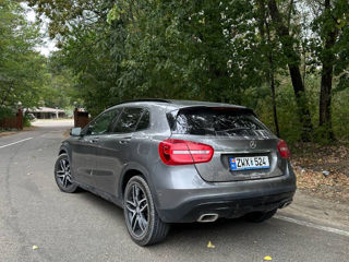 Mercedes GLA foto 2