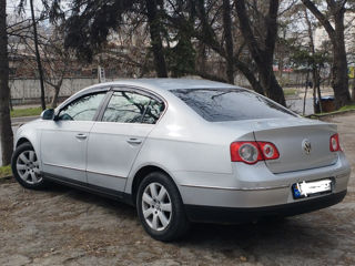 Volkswagen Passat foto 1