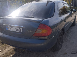 Ford Mondeo foto 8