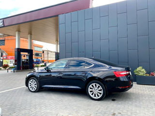 Skoda Superb foto 5