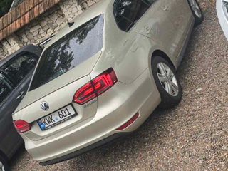 Volkswagen Jetta foto 5