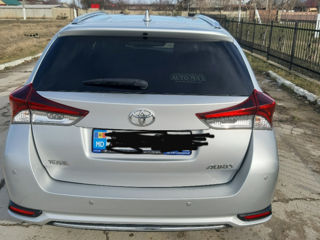 Toyota Auris foto 2