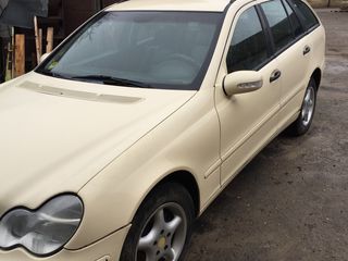 Mercedes C Class foto 2