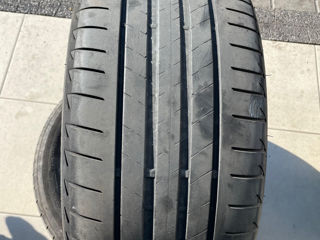 Brigestone 255/40 R- 18