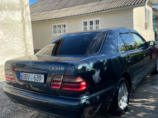 Mercedes E-Class foto 3