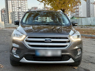 Ford Kuga foto 2