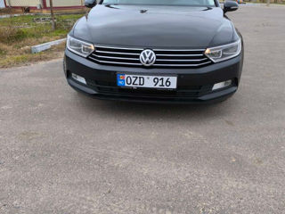 Volkswagen Passat foto 2