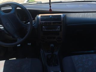 Toyota Carina foto 3