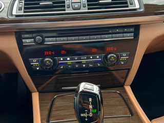 BMW 7 Series foto 8