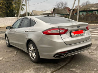 Ford Fusion foto 4