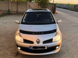 Renault Clio foto 1