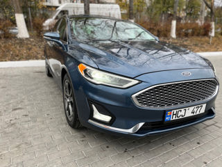 Ford Fusion foto 2