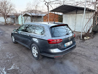 Volkswagen Passat foto 4