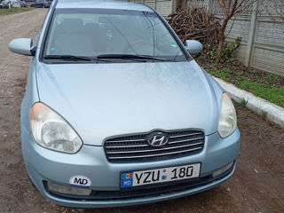 Hyundai Accent foto 3