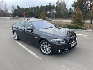 BMW 5 Series foto 2