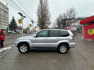 Toyota Land Cruiser Prado foto 3