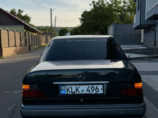 Mercedes E-Class foto 2