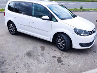 Volkswagen Touran foto 3